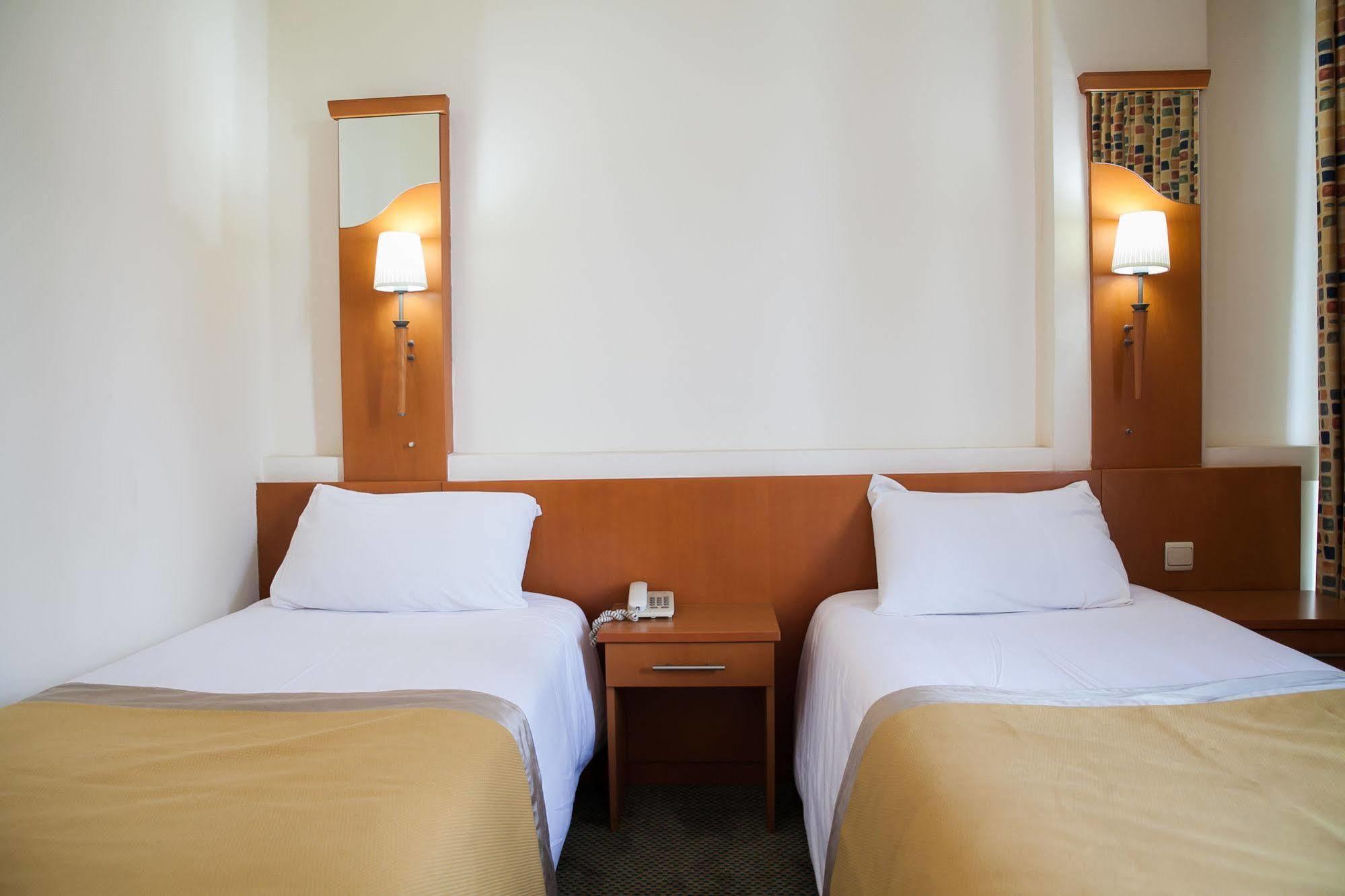 Gorillas City Centre Hotel คิกาลี ภายนอก รูปภาพ